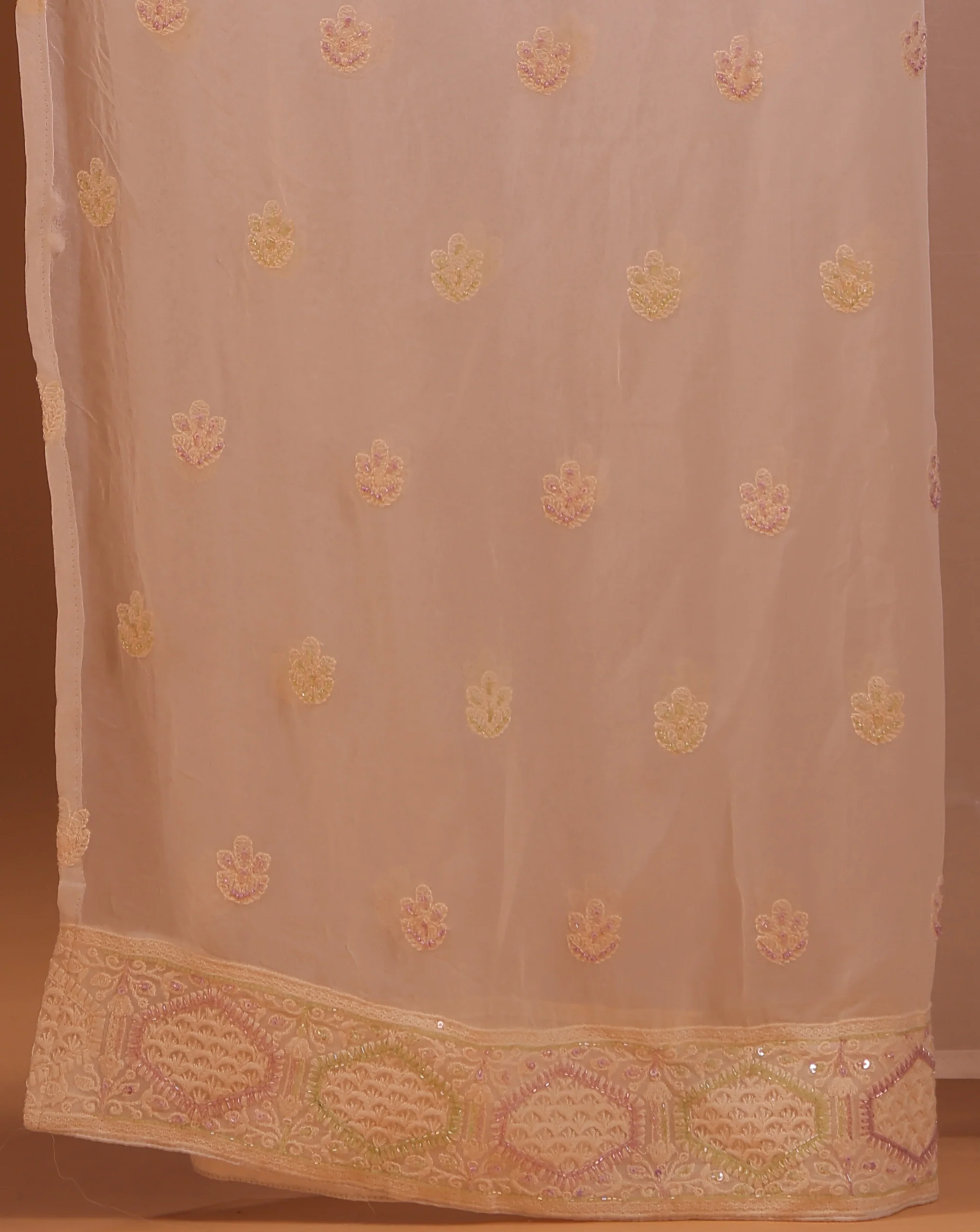 Chikankari Saree - Image 5