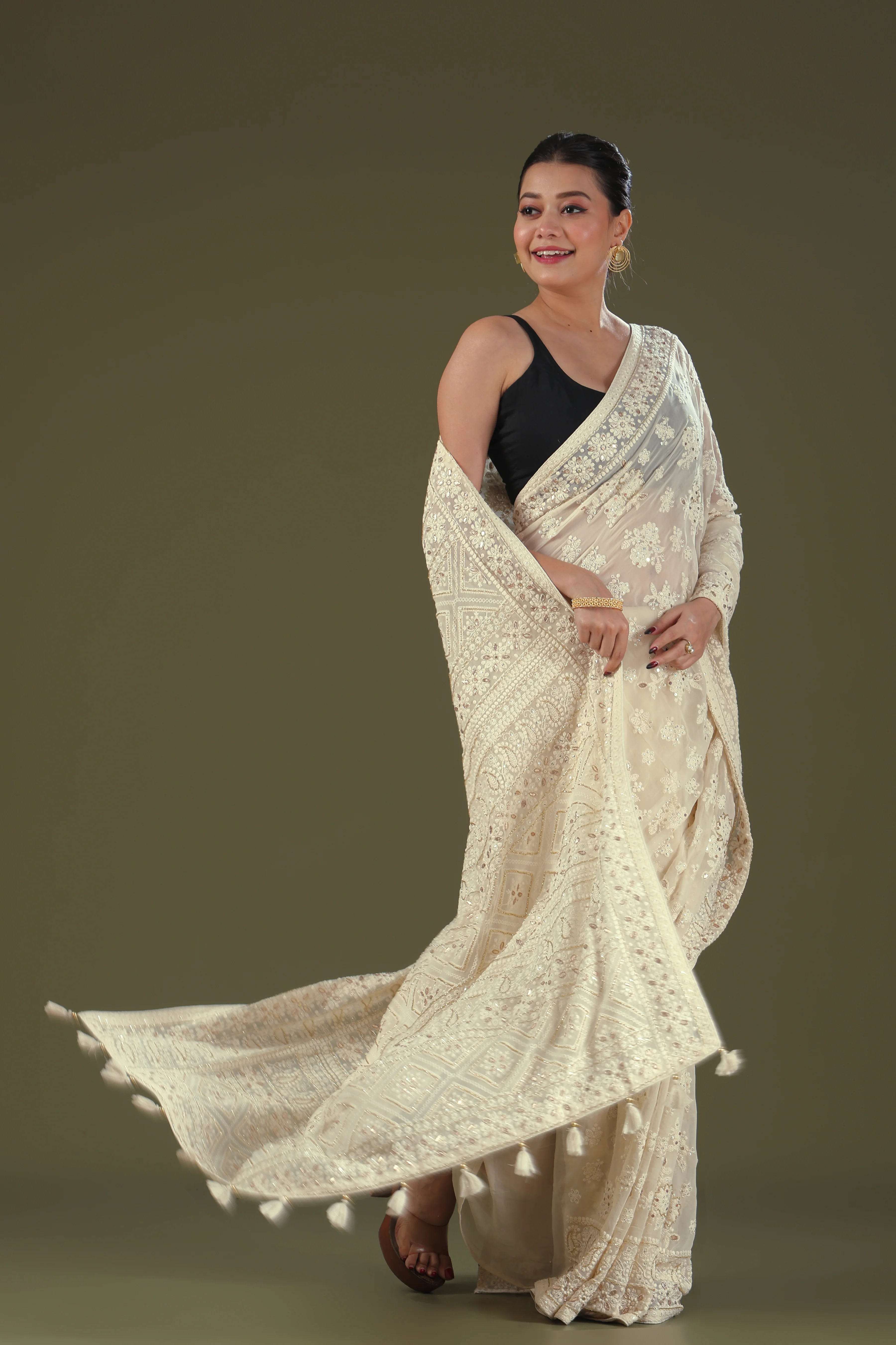 Chikankari Saree - Image 4