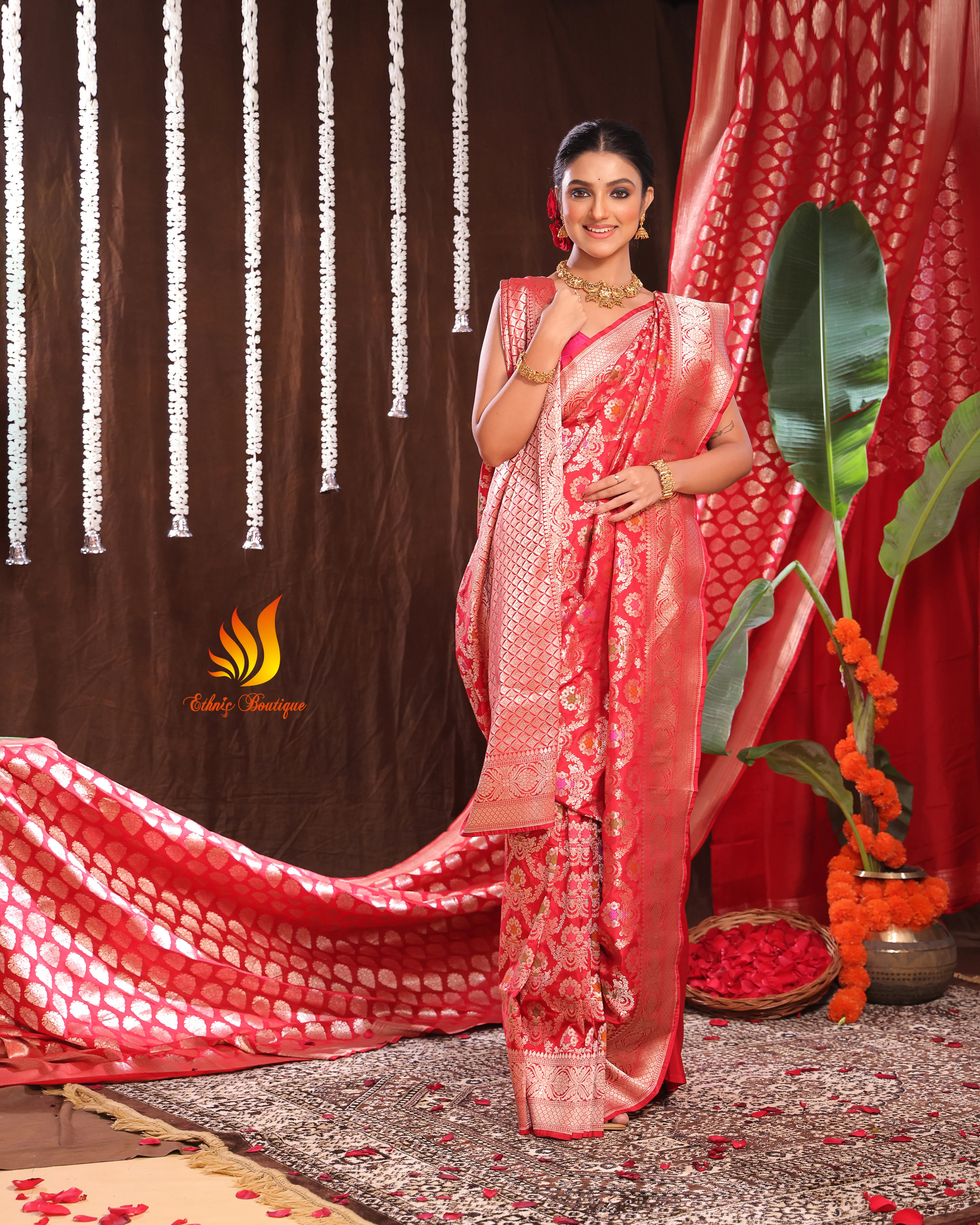 Jaal Meena Katan Banarasi Red - Image 6