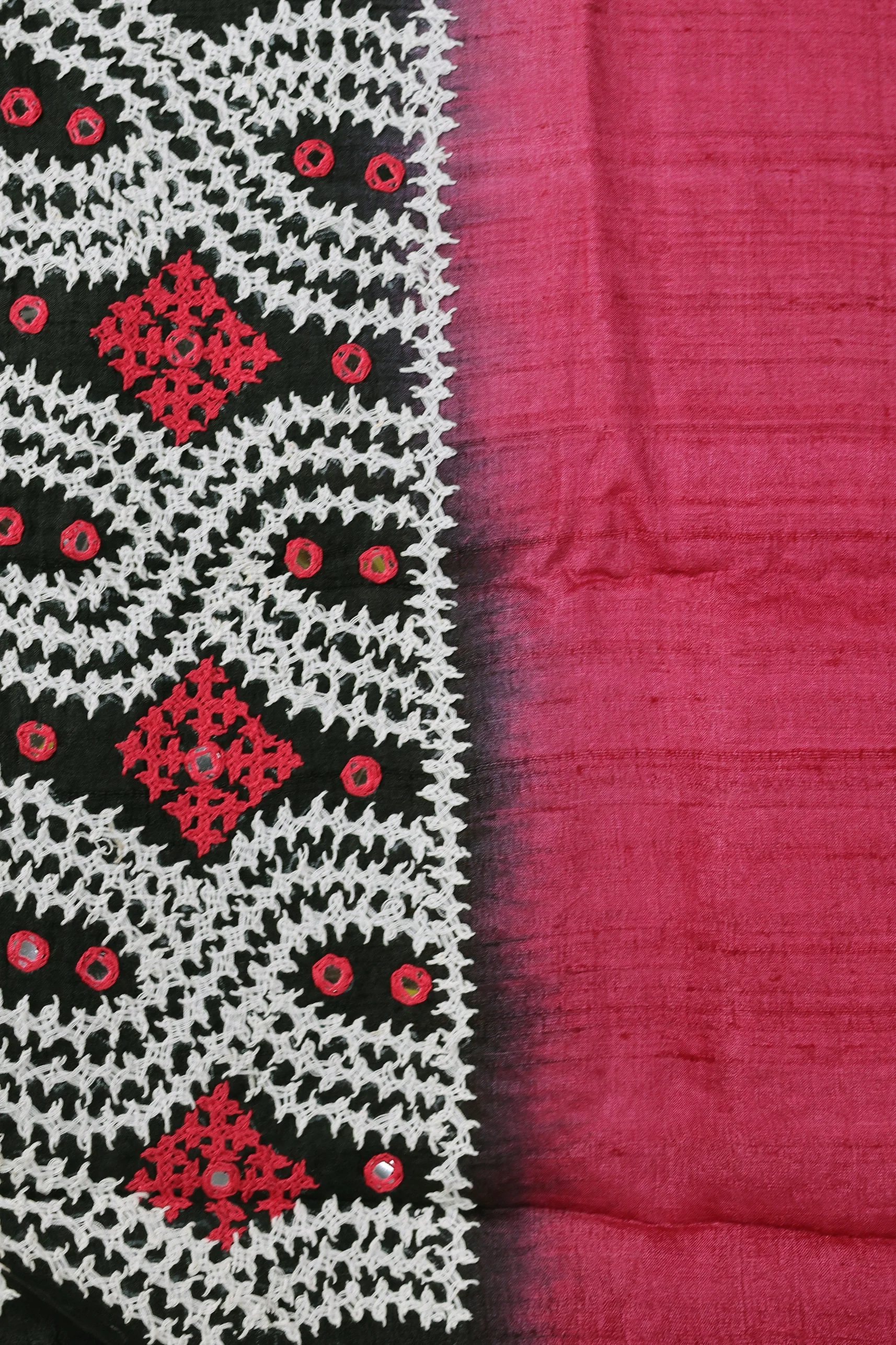 Tussar Hand Gujarati - Image 5